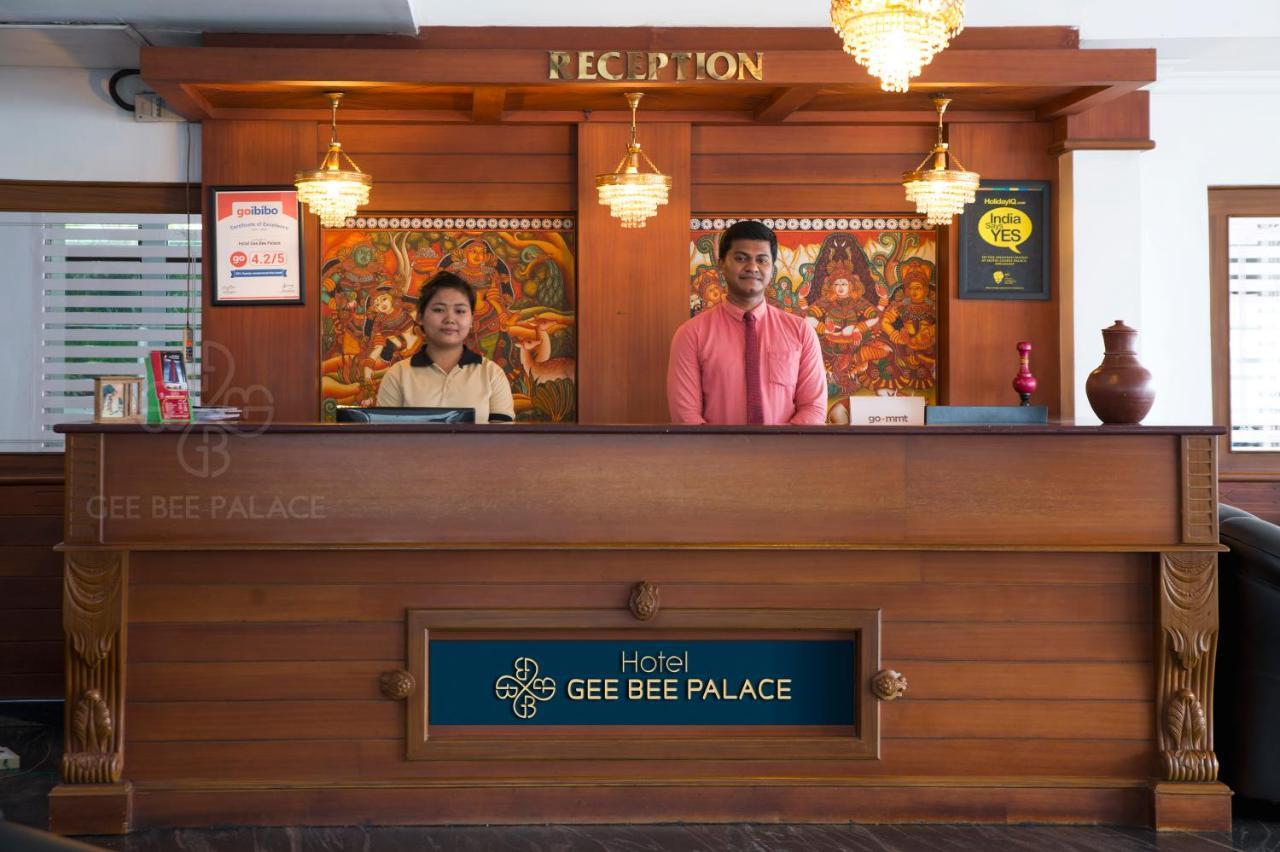 Gee Bee Palace Angamali Exteriör bild